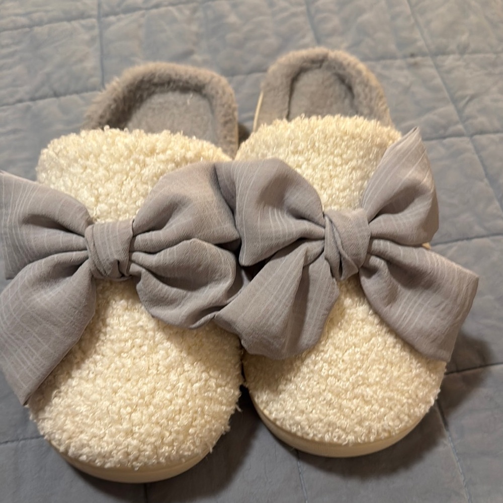 Altar'd State Cream and Gray Plush Slippers with Elegant Bows